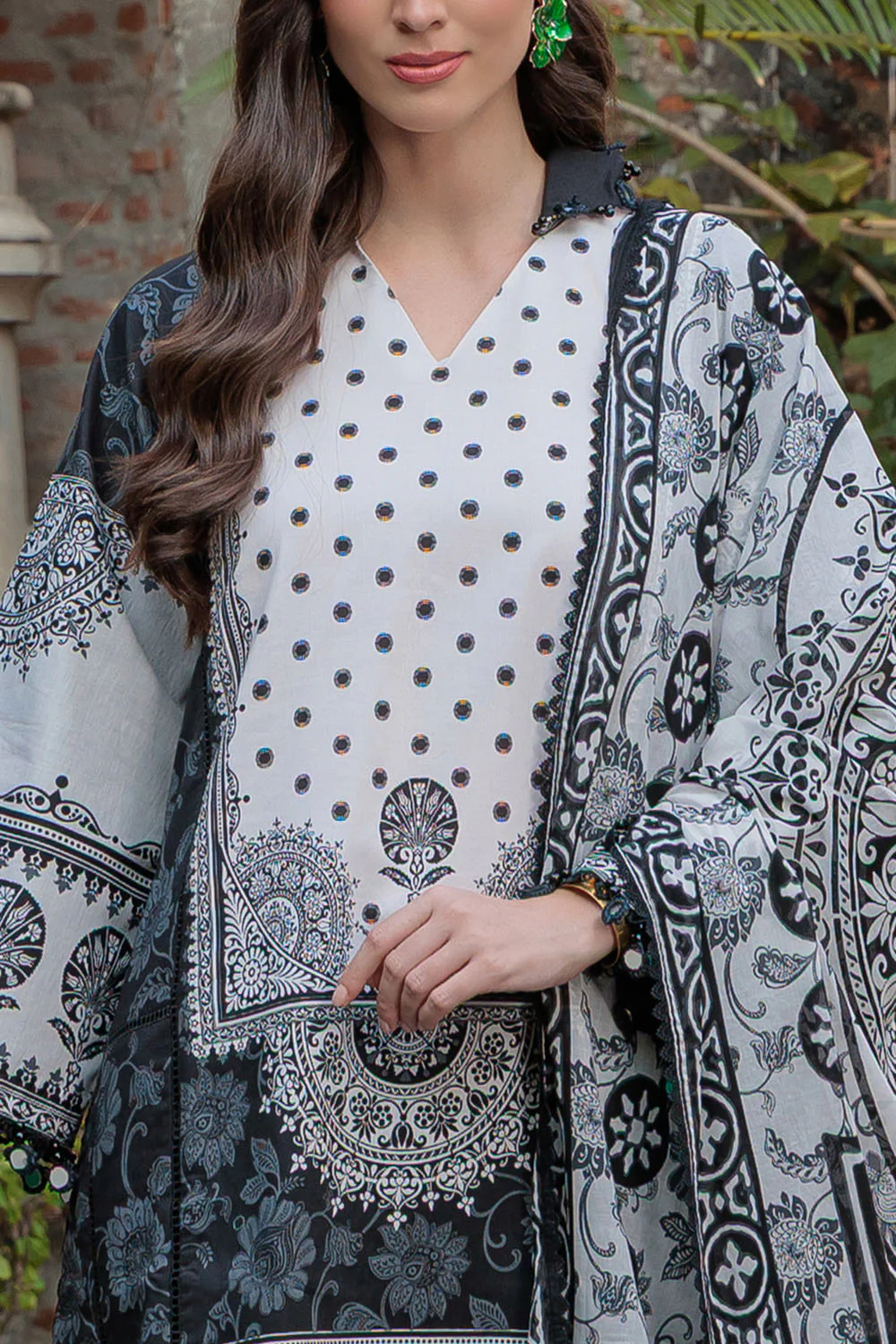 3 Piece Printed Lawn Suit - Image 2