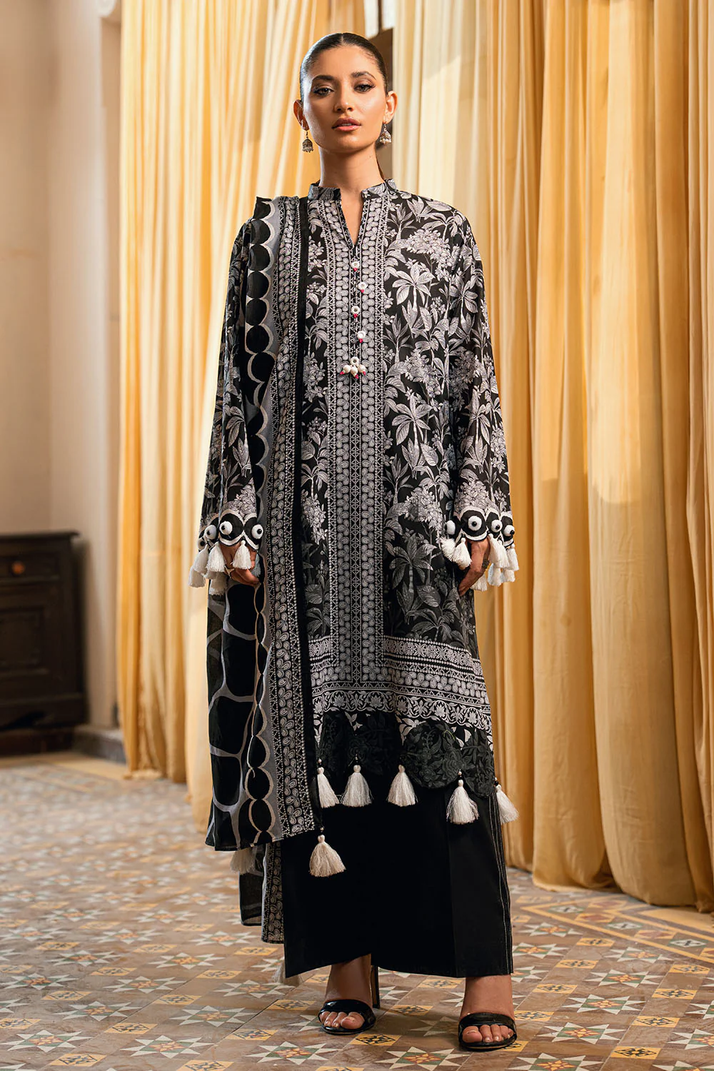 3 Piece Printed Lawn Suit - Image 6