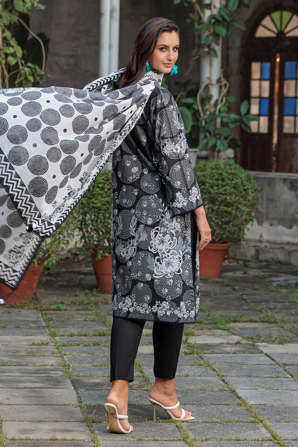 3 Piece Printed Lawn Suit - Image 4