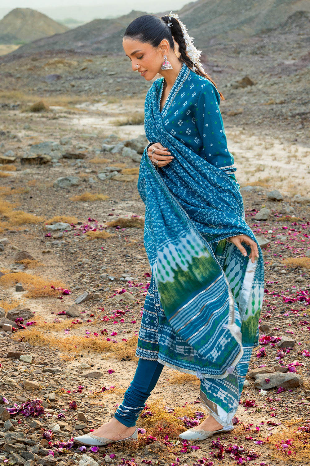 3 Piece Printed Lawn Suit - Image 3