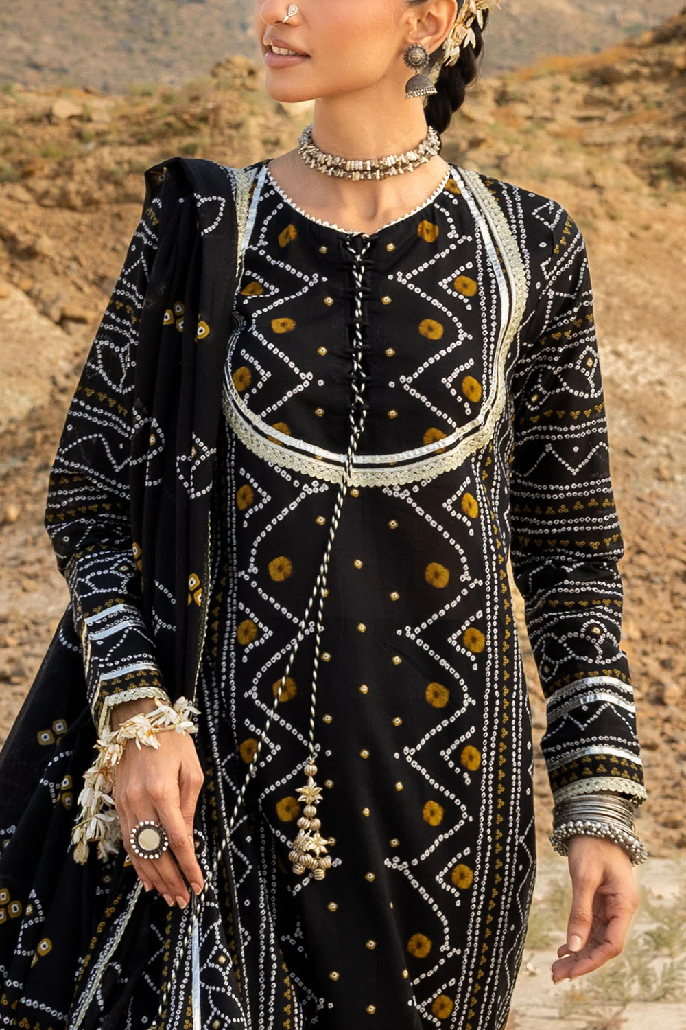 3 Piece Printed Lawn Suit - Image 2