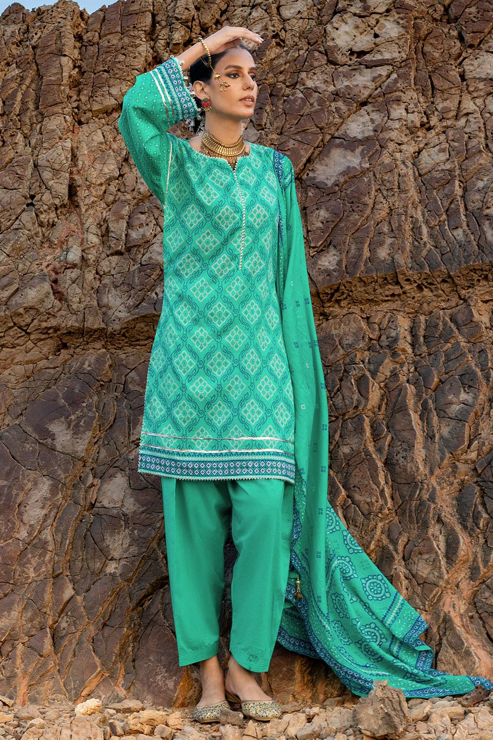 3 Piece Printed Lawn Suit - Image 3