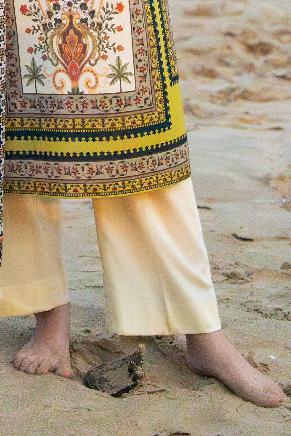 3 Piece Printed Lawn Suit - Image 5
