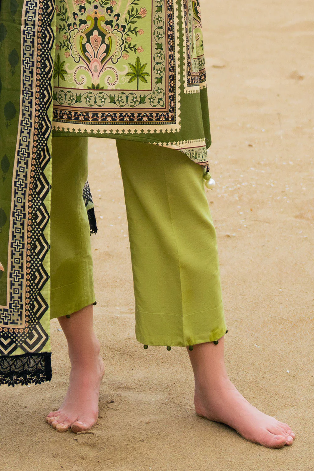 3 Piece Printed Lawn Suit - Image 4