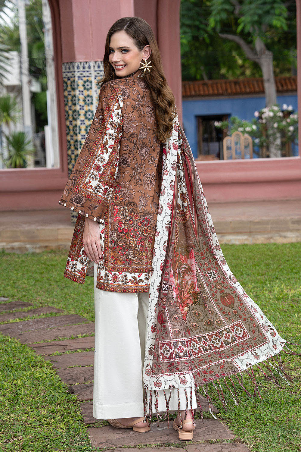 3 Piece Printed Lawn Suit - Image 4