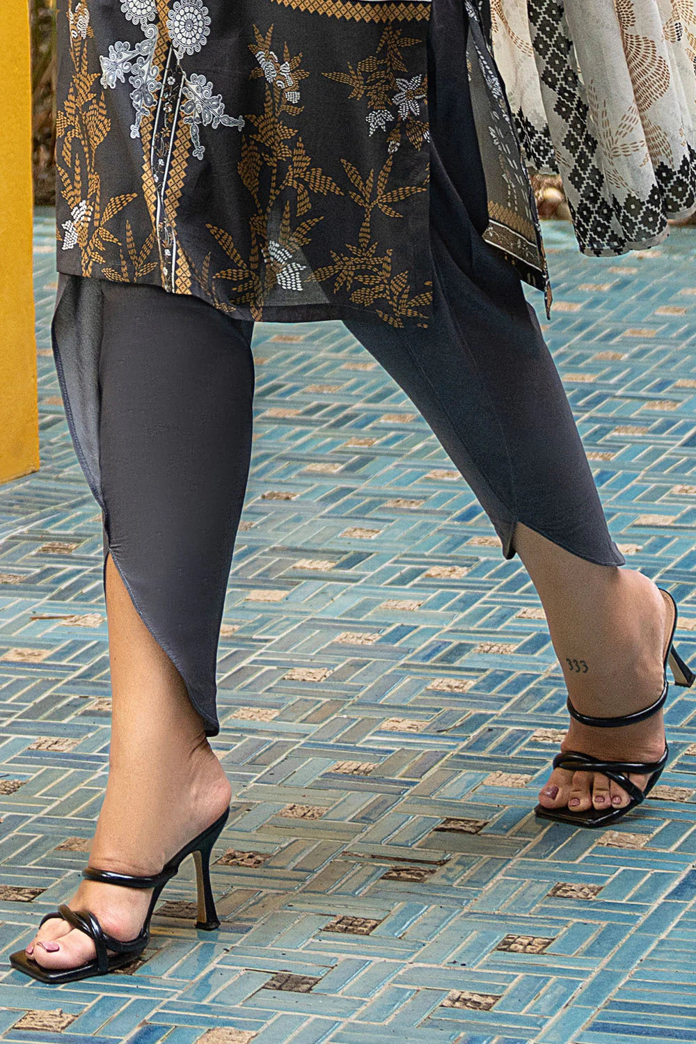 3 Piece Printed Lawn Suit - Image 5