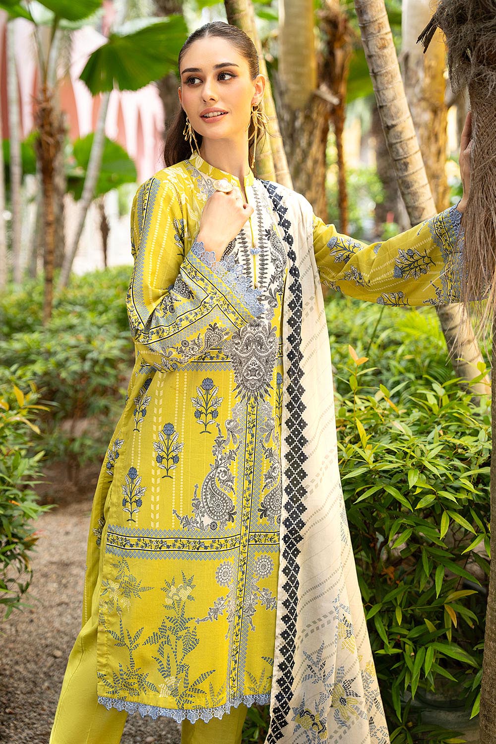3 Piece Printed Lawn Suit - Image 6