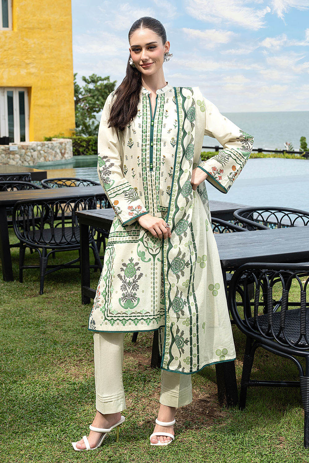 3 Piece Printed Lawn Suit - Image 6