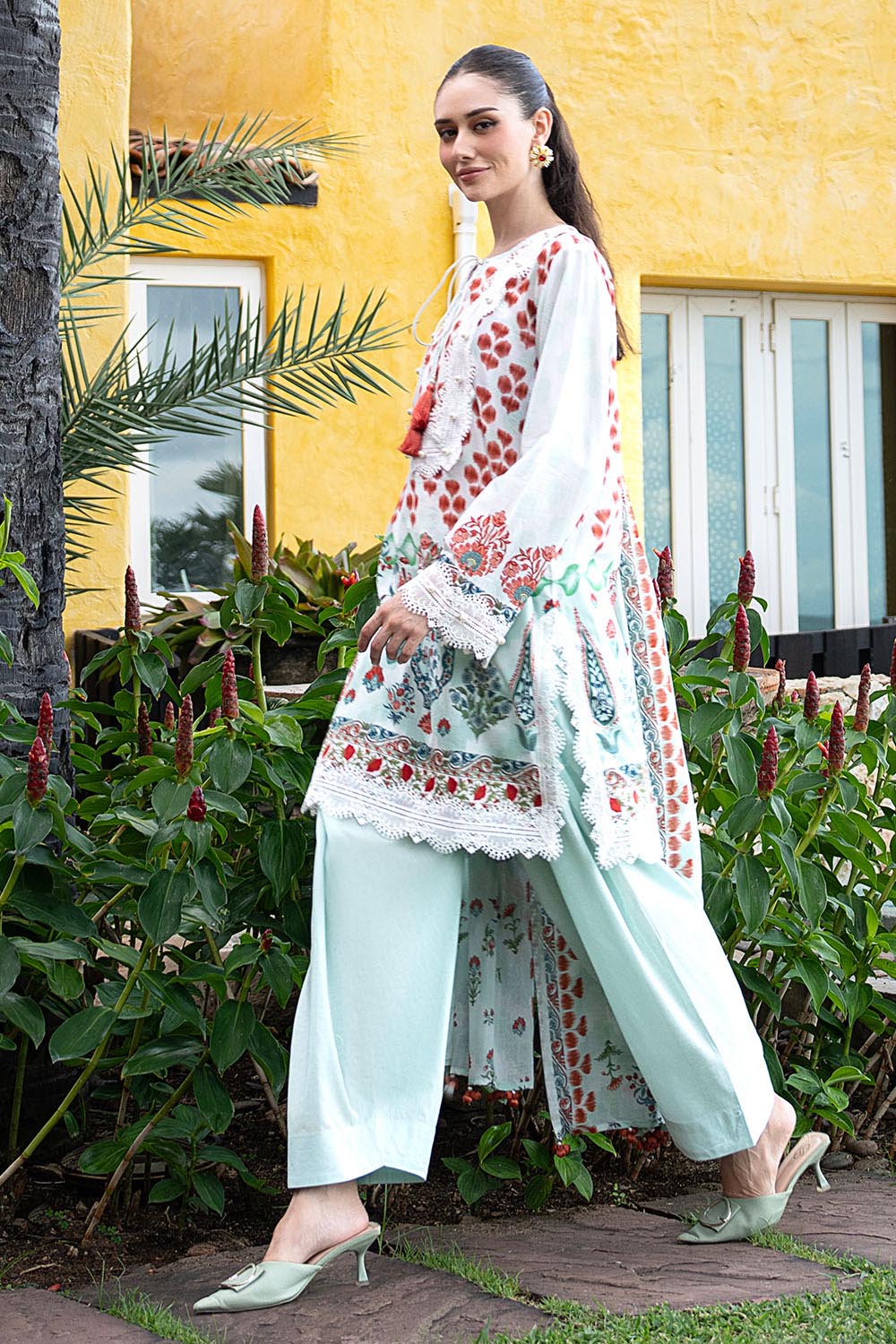 3 Piece Printed Lawn Suit - Image 3