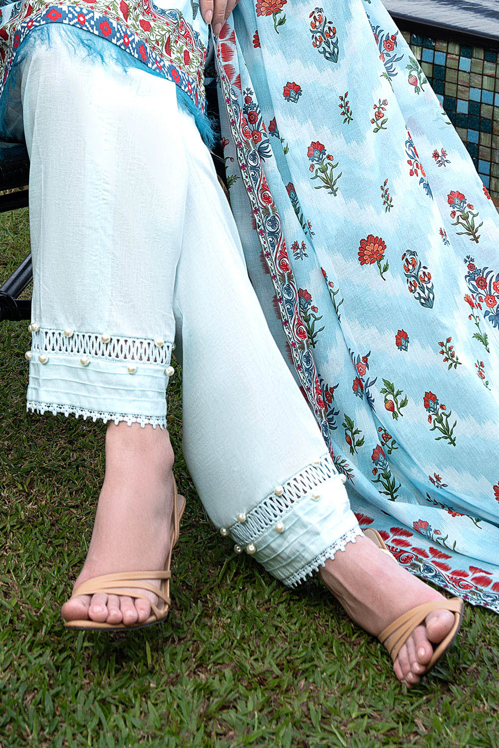 3 Piece Printed Lawn Suit - Image 5