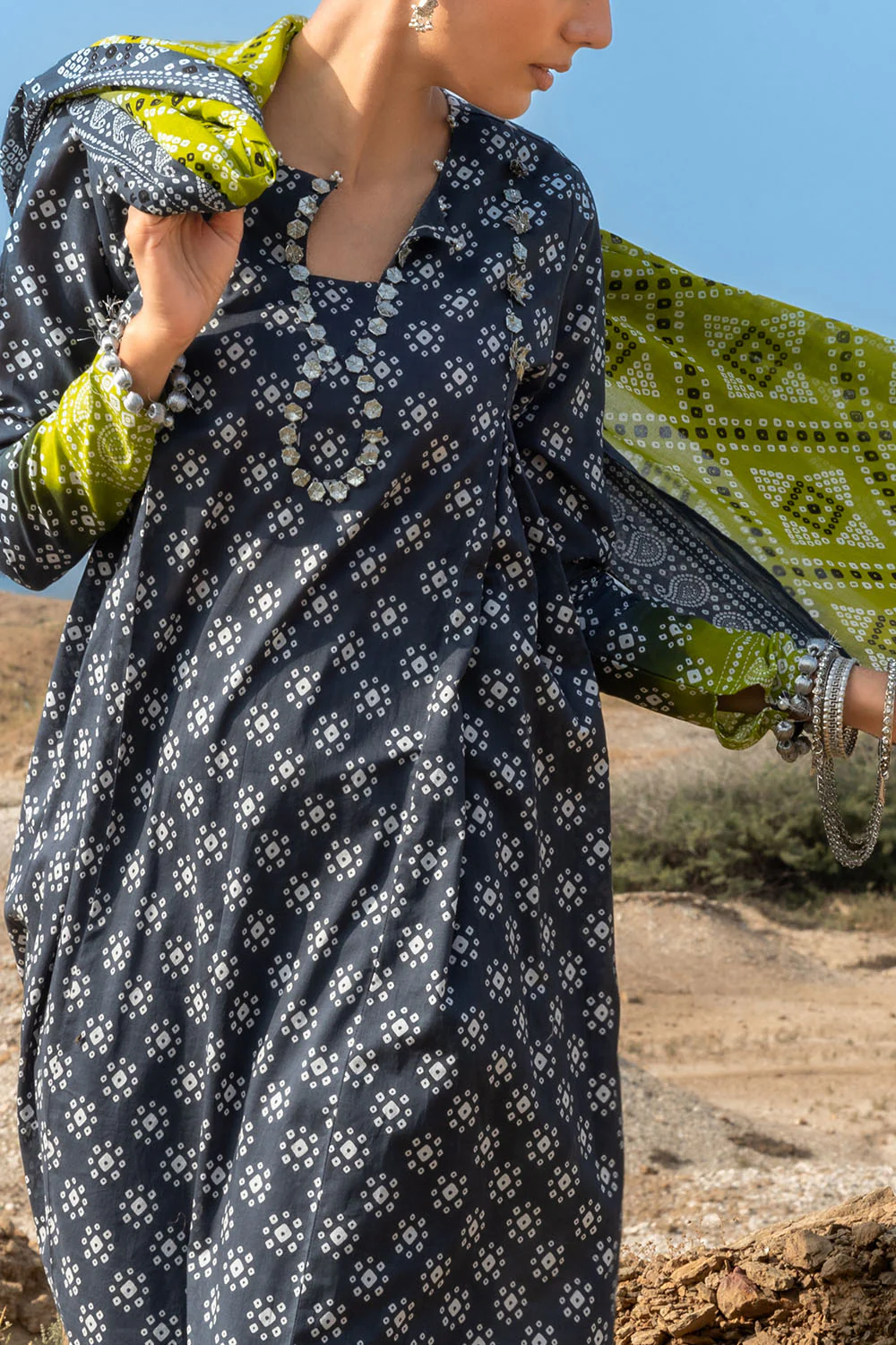 3 Piece Printed Lawn Suit - Image 2