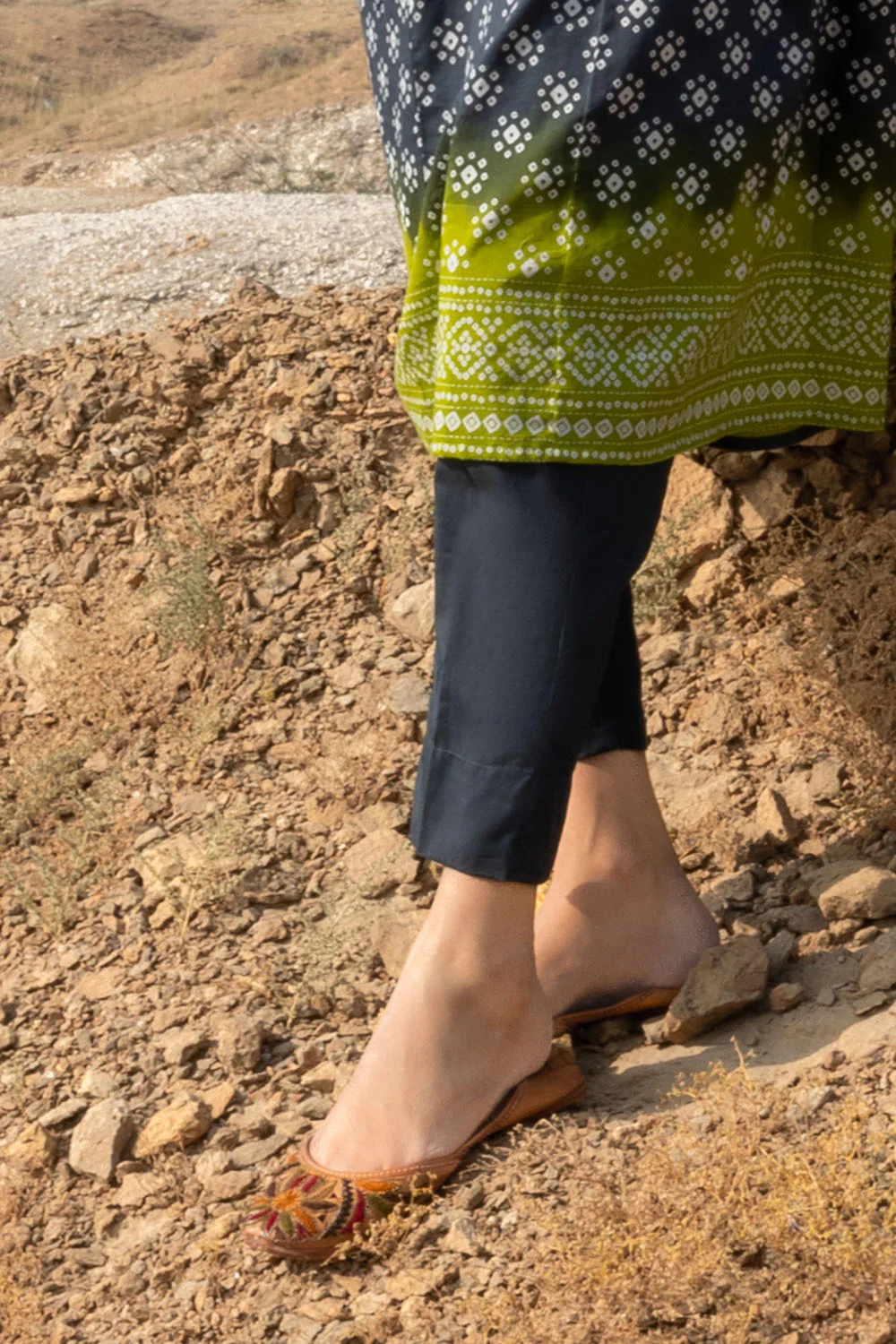 3 Piece Printed Lawn Suit - Image 5