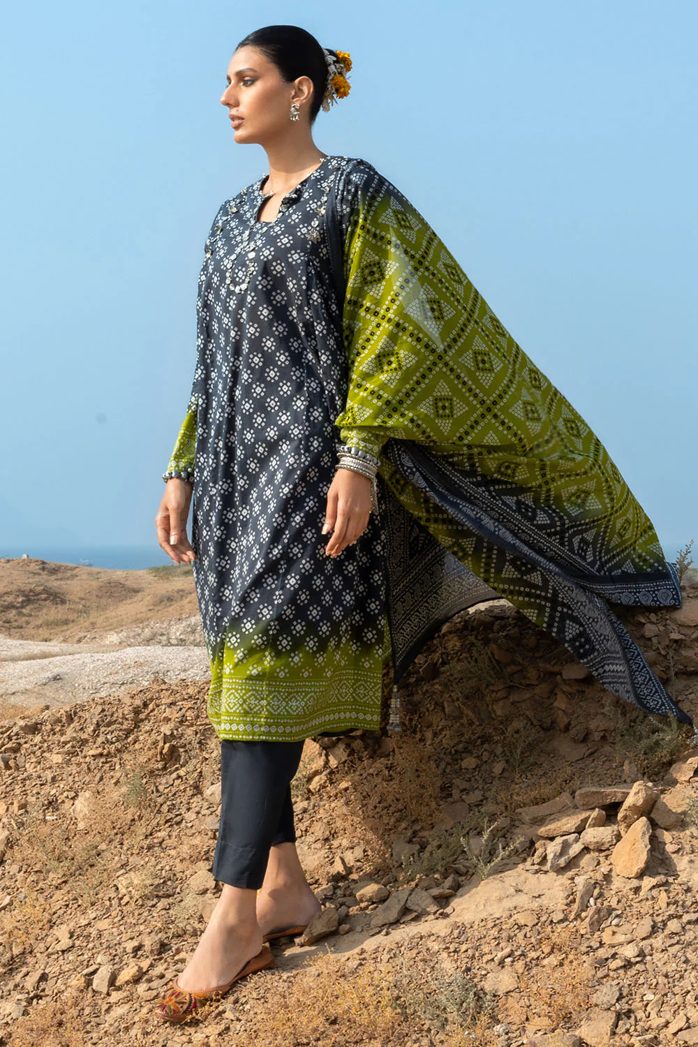 3 Piece Printed Lawn Suit - Image 6