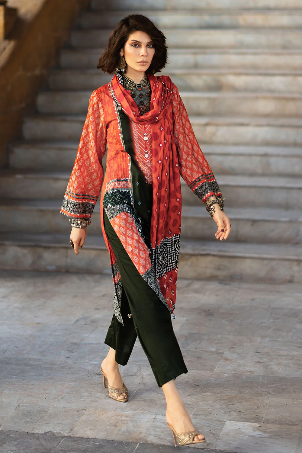 3 Piece Printed Lawn Suit - Image 3