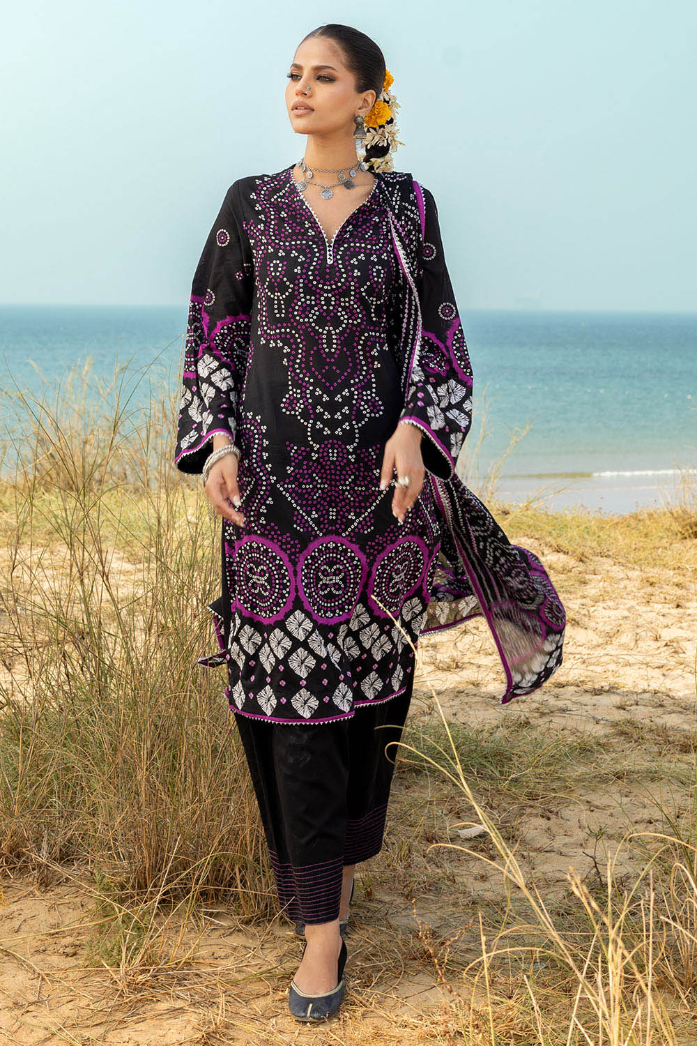 3 Piece Printed Lawn Suit - Image 5