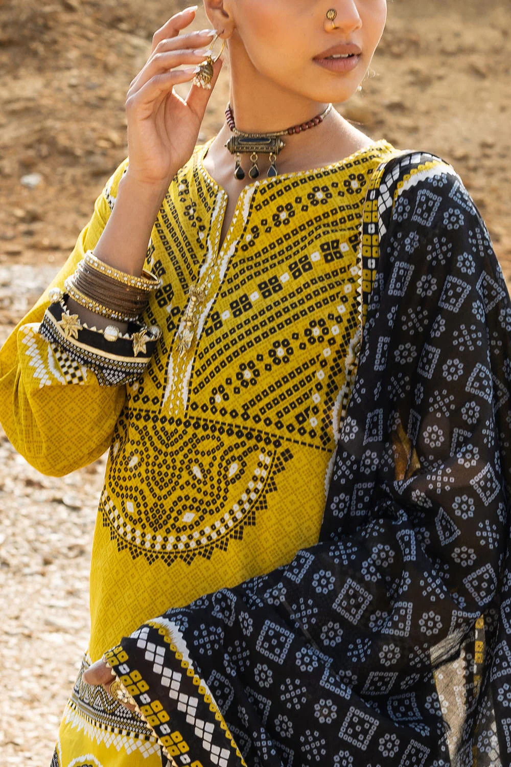 3 Piece Printed Lawn Suit - Image 2