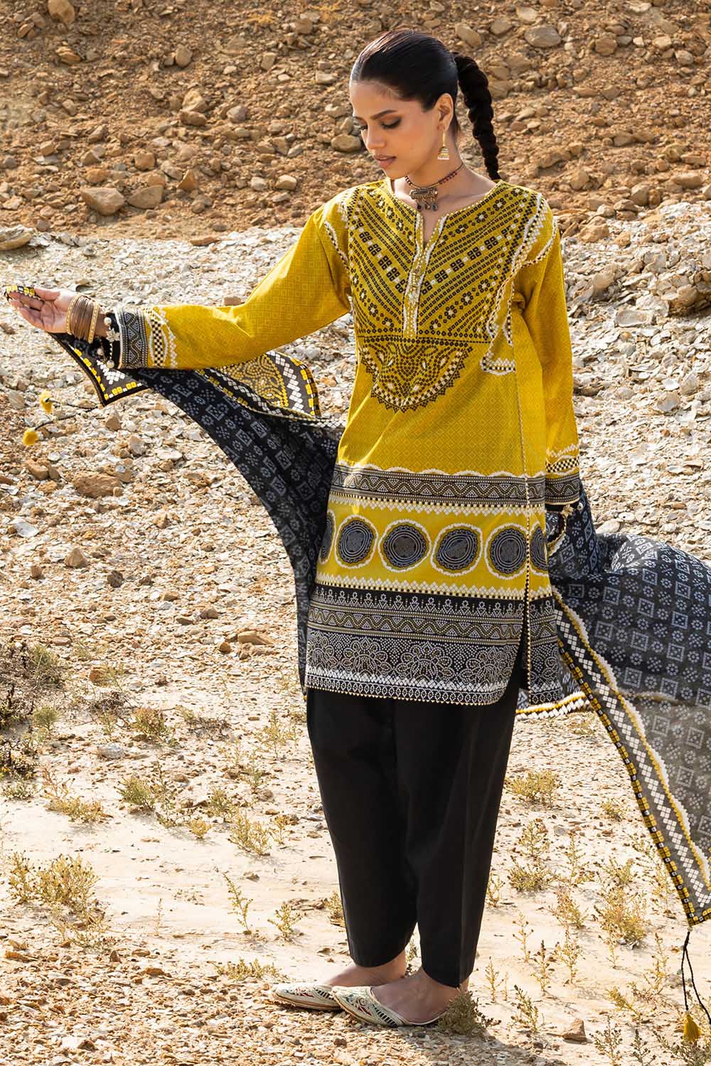 3 Piece Printed Lawn Suit - Image 3