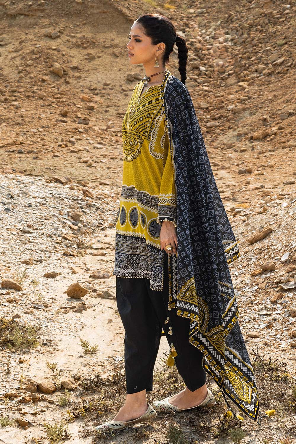 3 Piece Printed Lawn Suit - Image 4