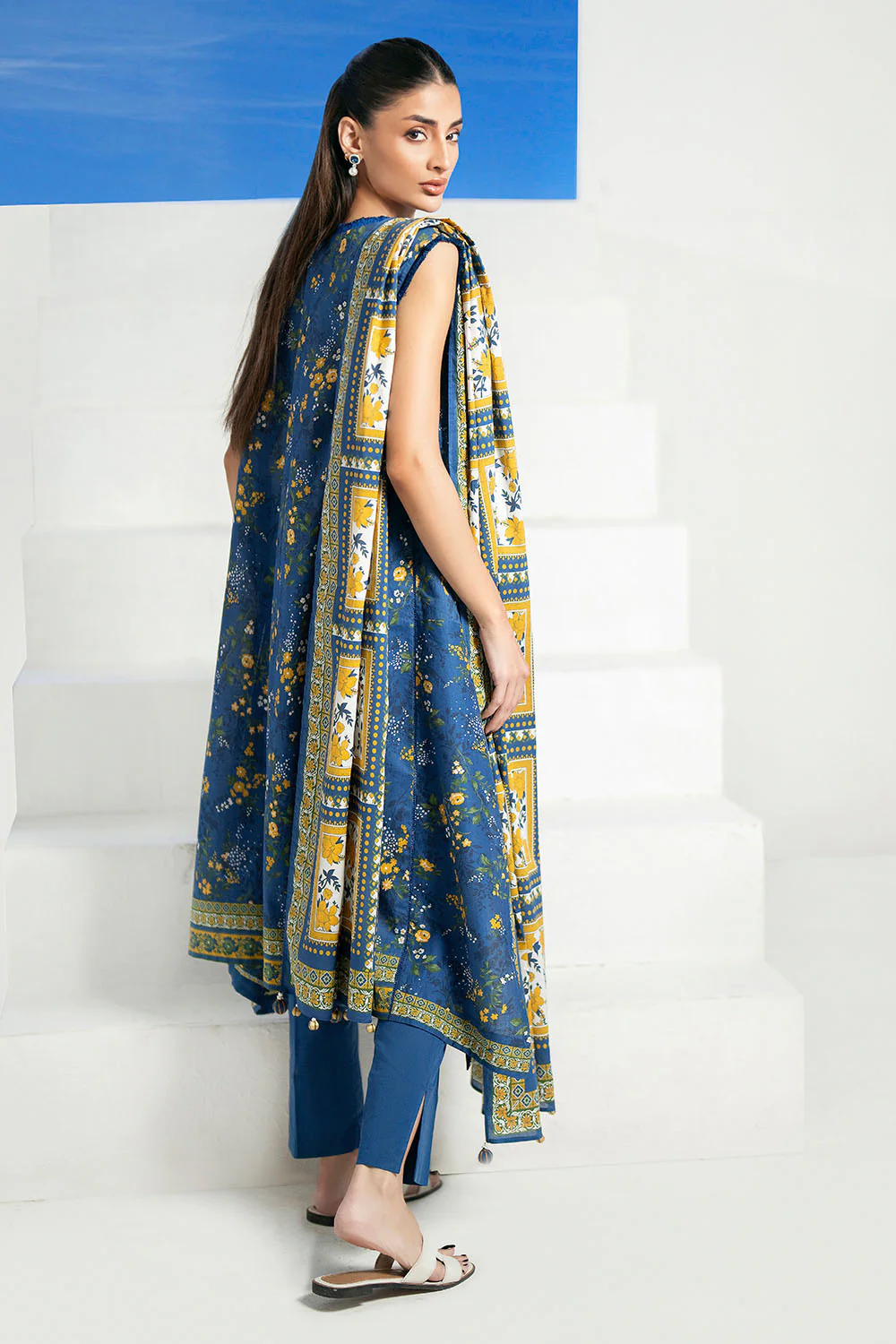 3 Piece Printed Lawn Suit - Image 4