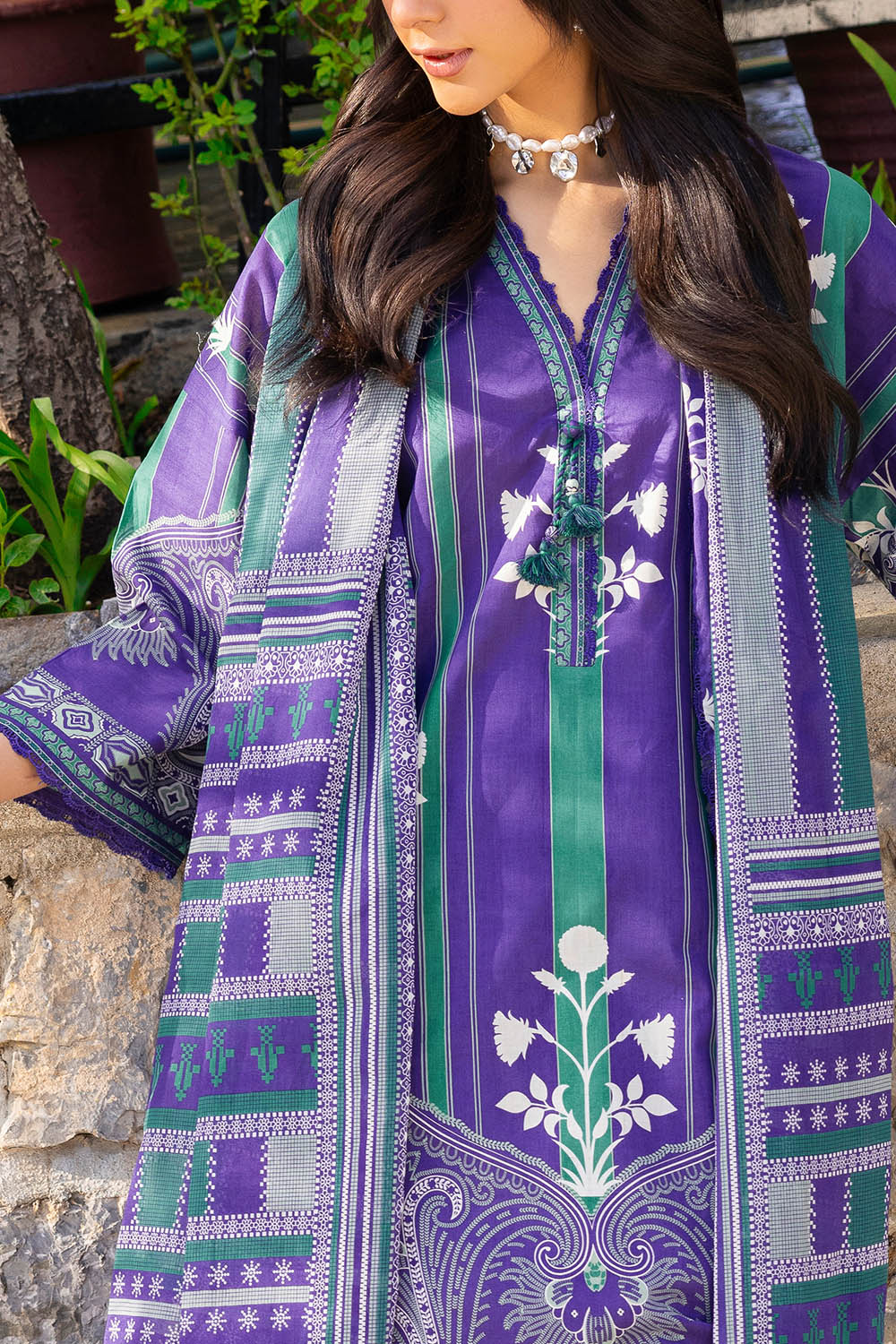 3 Piece Printed Lawn Suit - Image 2