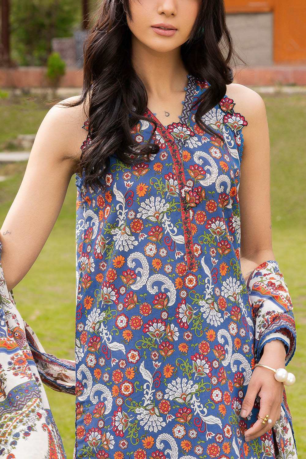 3 Piece Printed Lawn Suit - Image 2