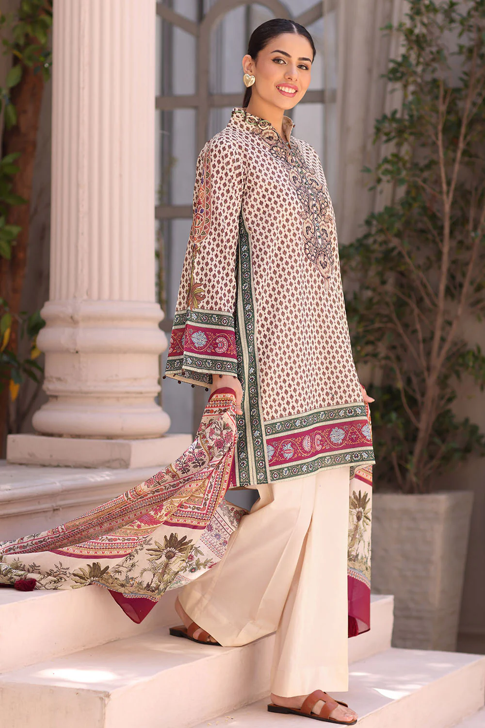 3 Piece Printed Lawn Suit - Image 3