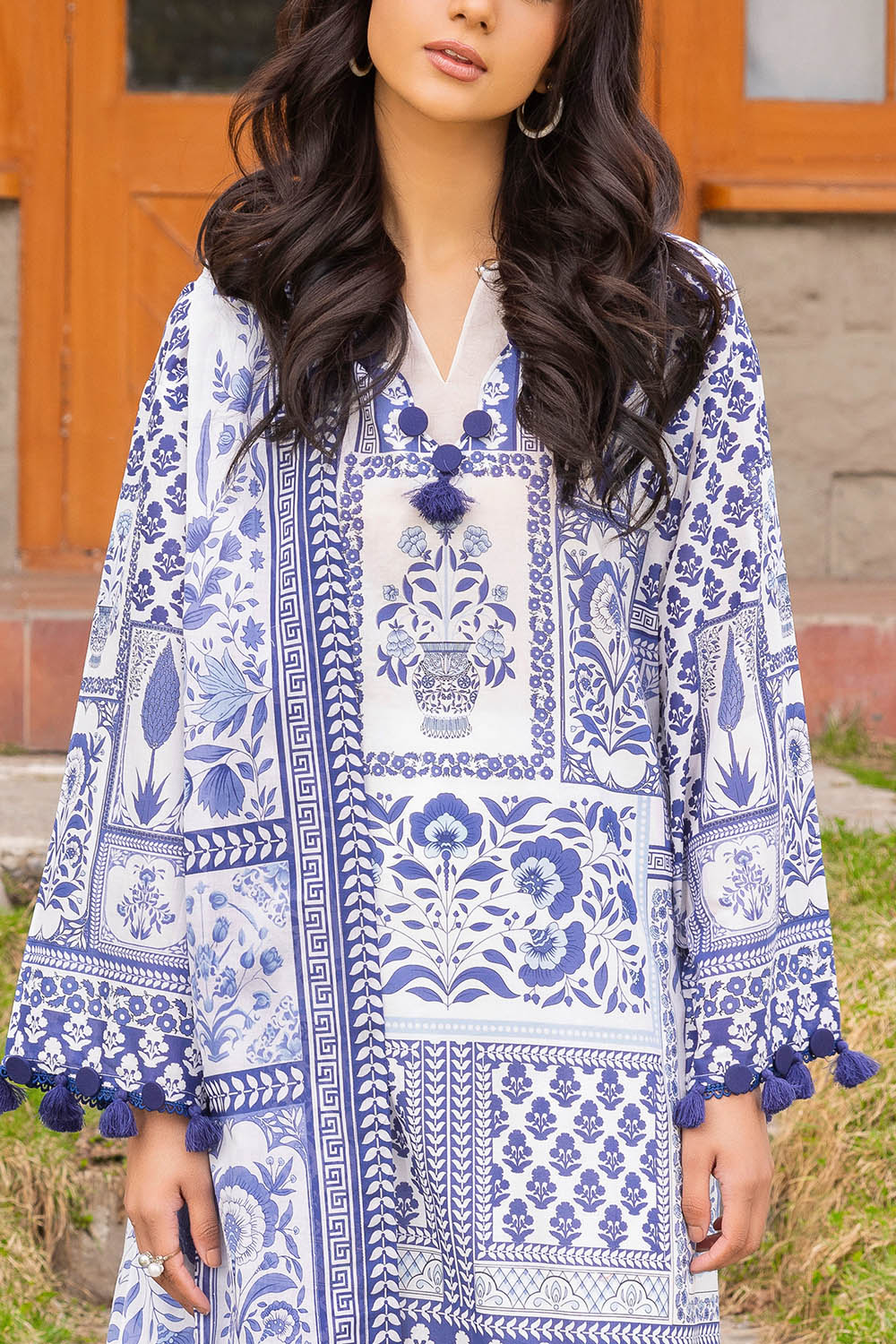 3 Piece Printed Lawn Suit - Image 2