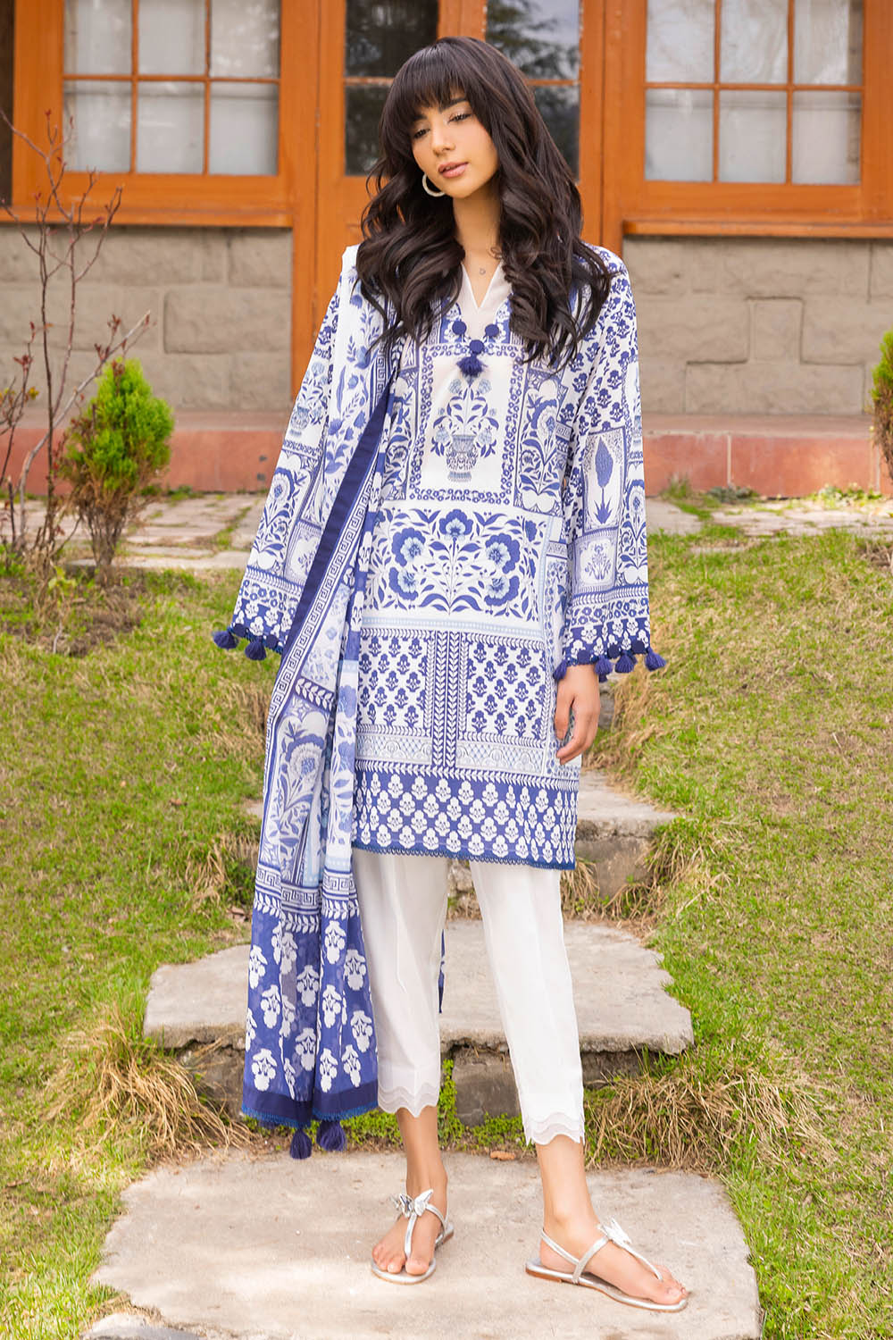 3 Piece Printed Lawn Suit - Image 6