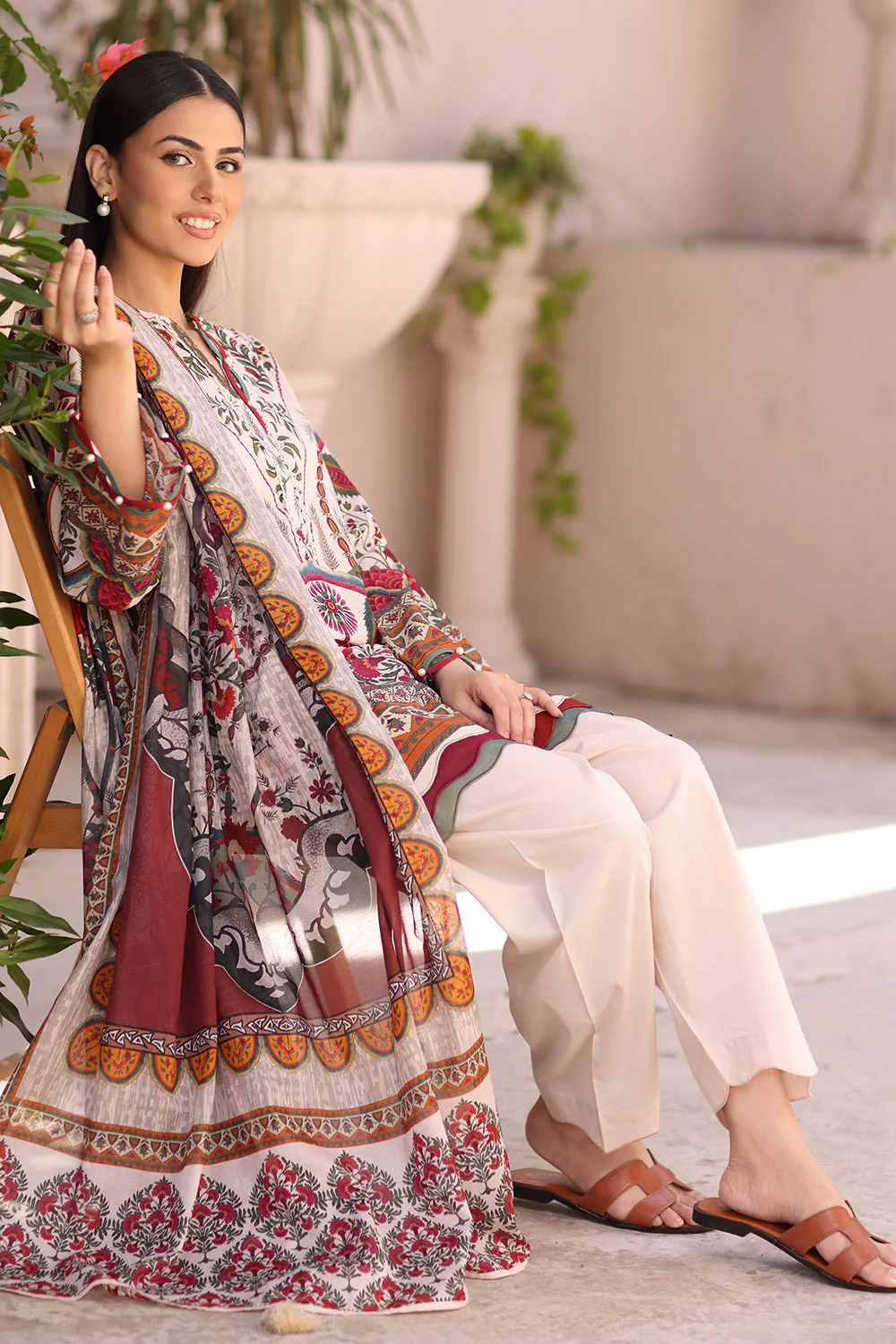 3 Piece Printed Lawn Suit - Image 3
