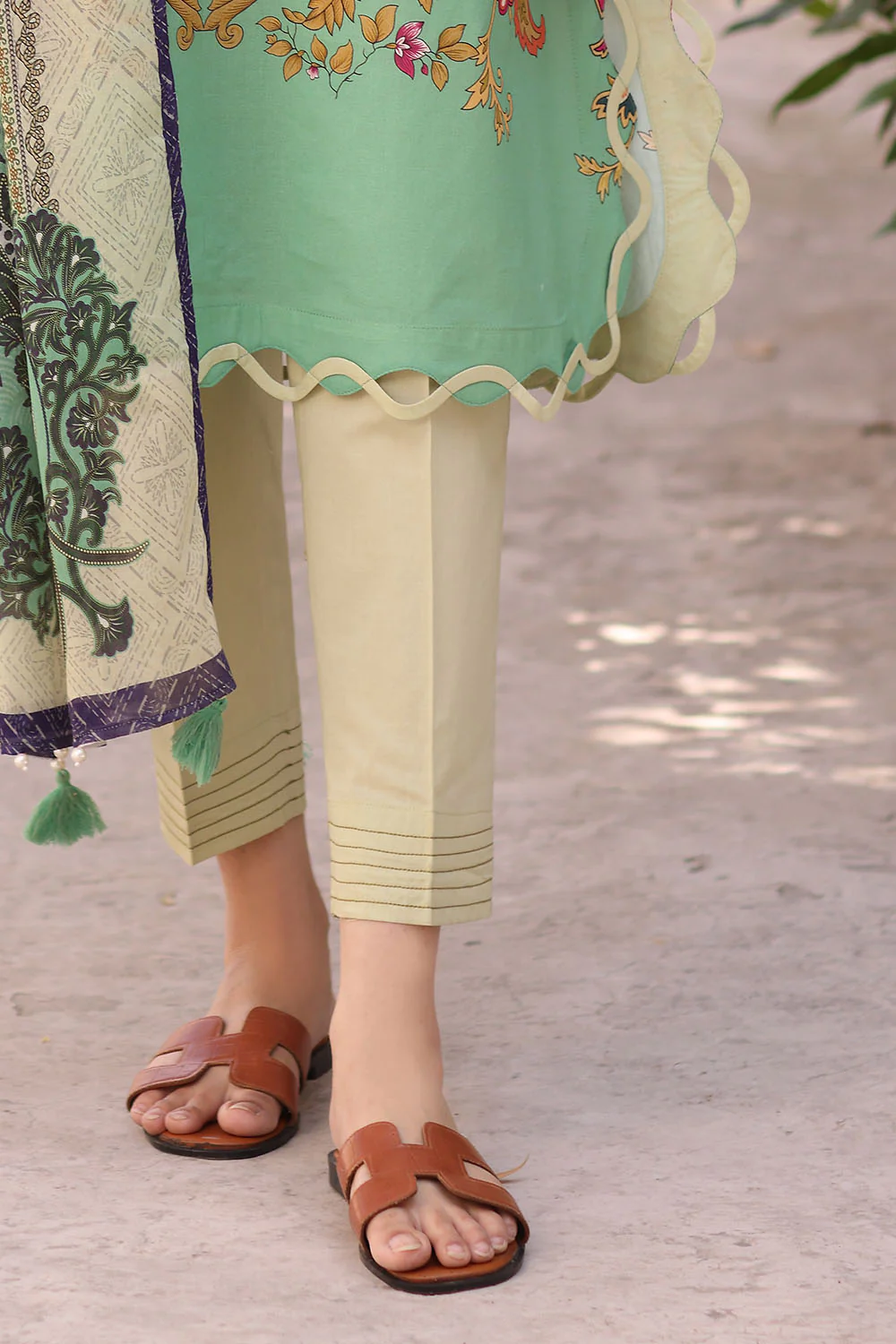 3 Piece Printed Lawn Suit - Image 4