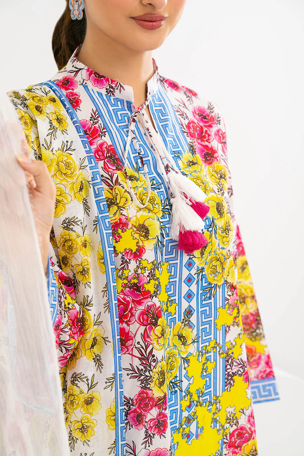 3 Piece Printed Lawn Suit - Image 2