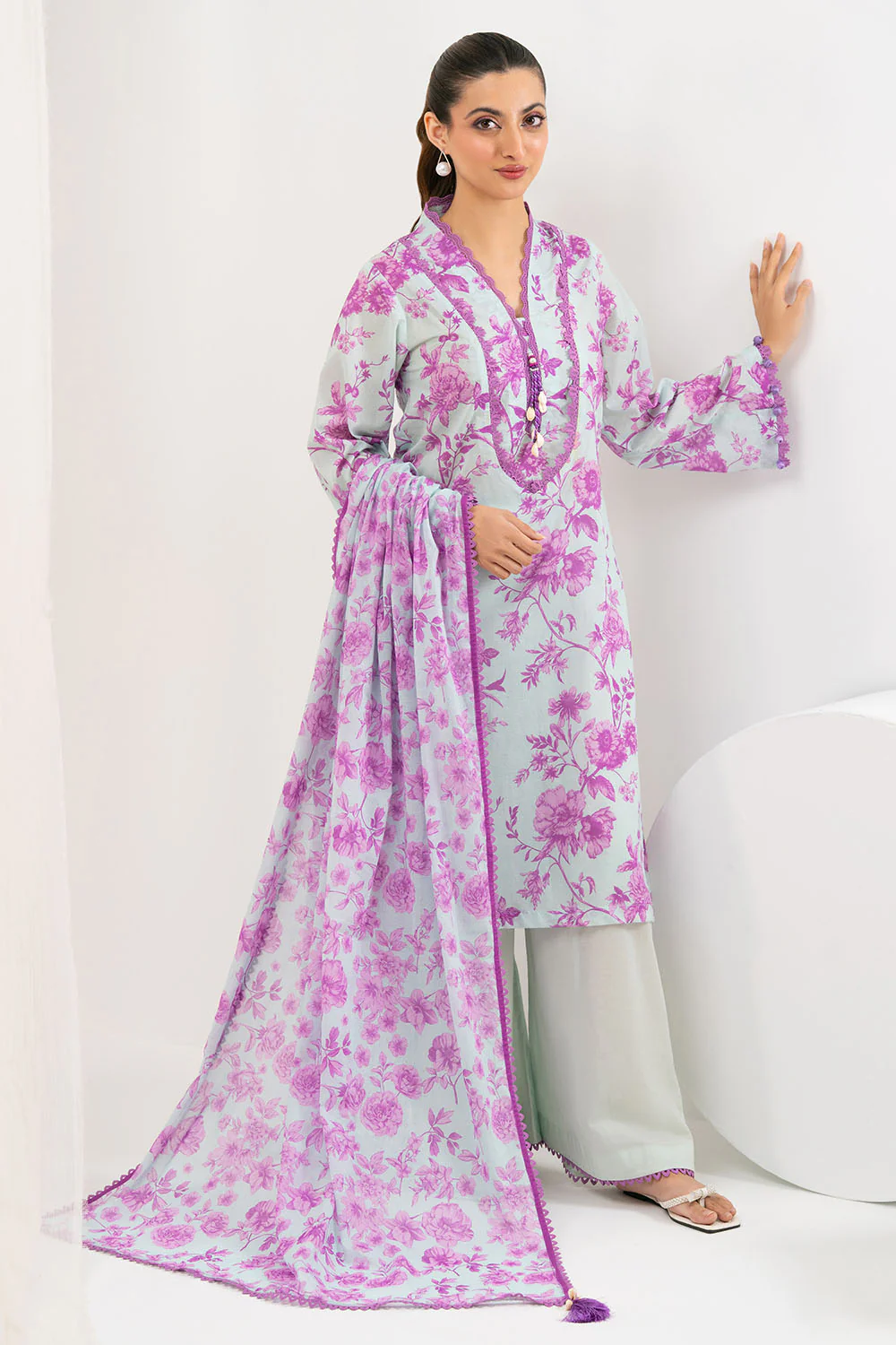3 Piece Printed Lawn Suit - Image 6