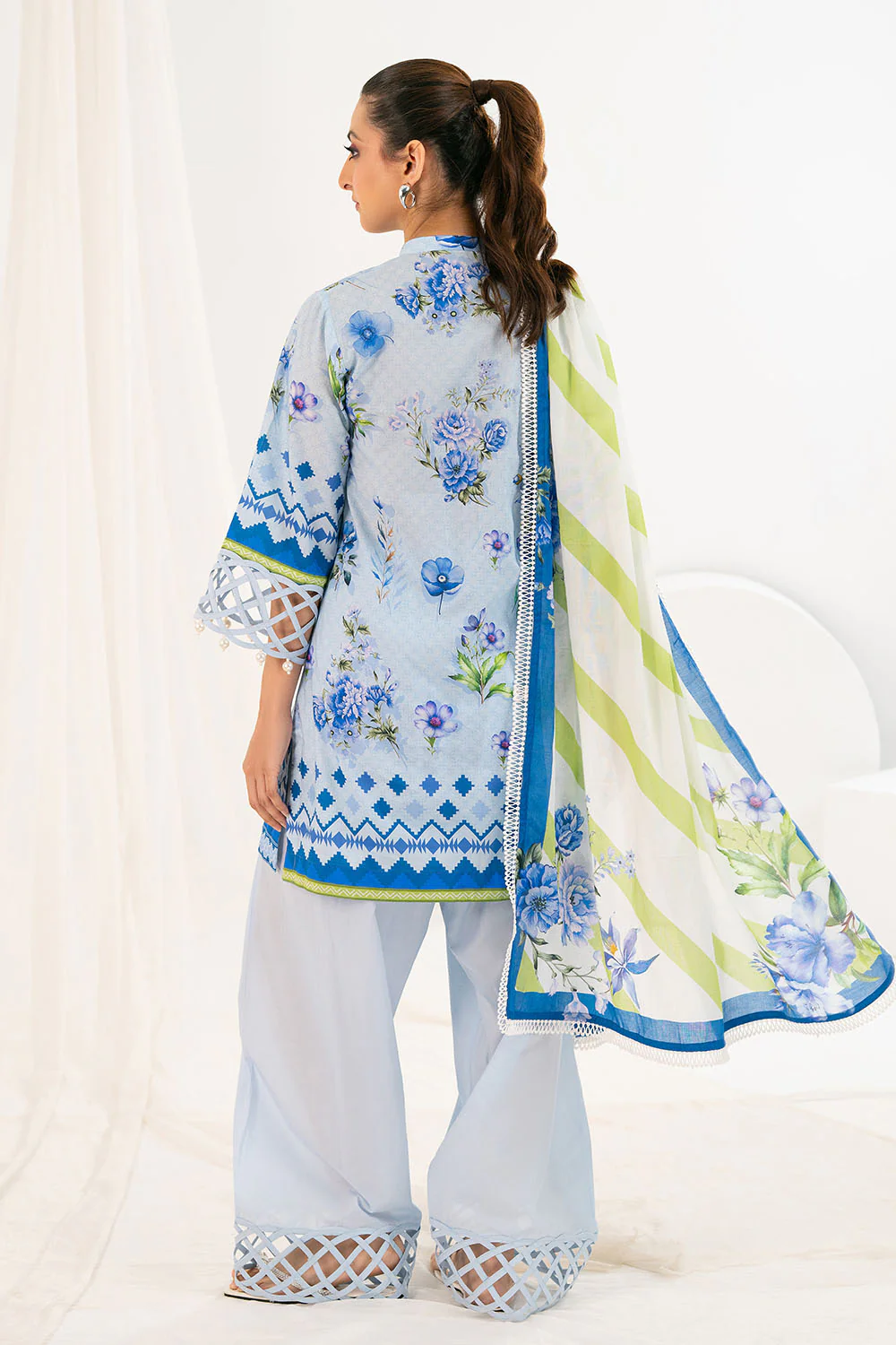 3 Piece Printed Lawn Suit - Image 4
