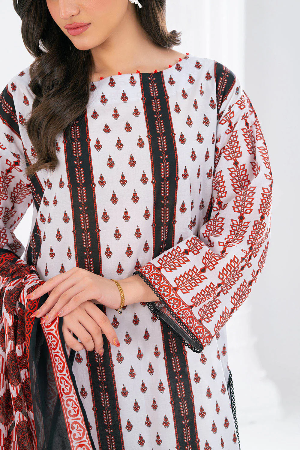 3 Piece Printed Lawn Suit - Image 2