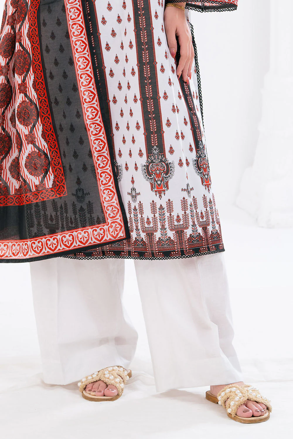 3 Piece Printed Lawn Suit - Image 5