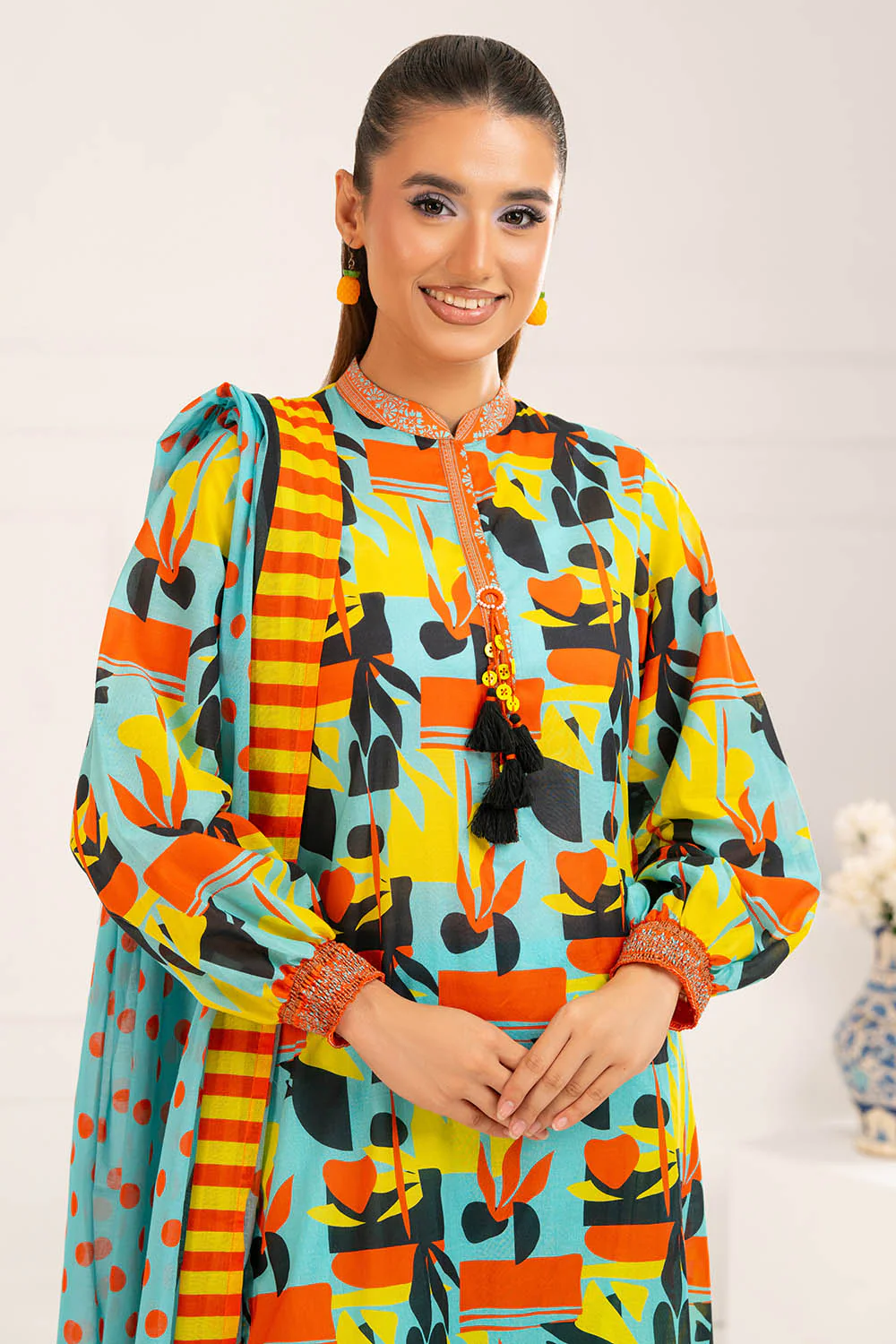 3 Piece Printed Lawn Suit - Image 3