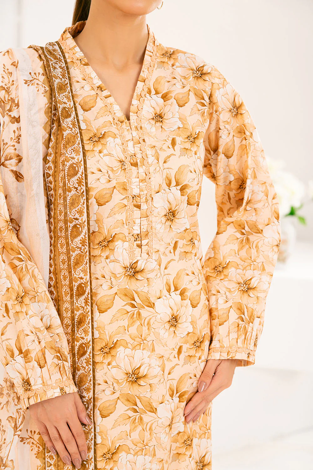 3 Piece Printed Lawn Suit - Image 2