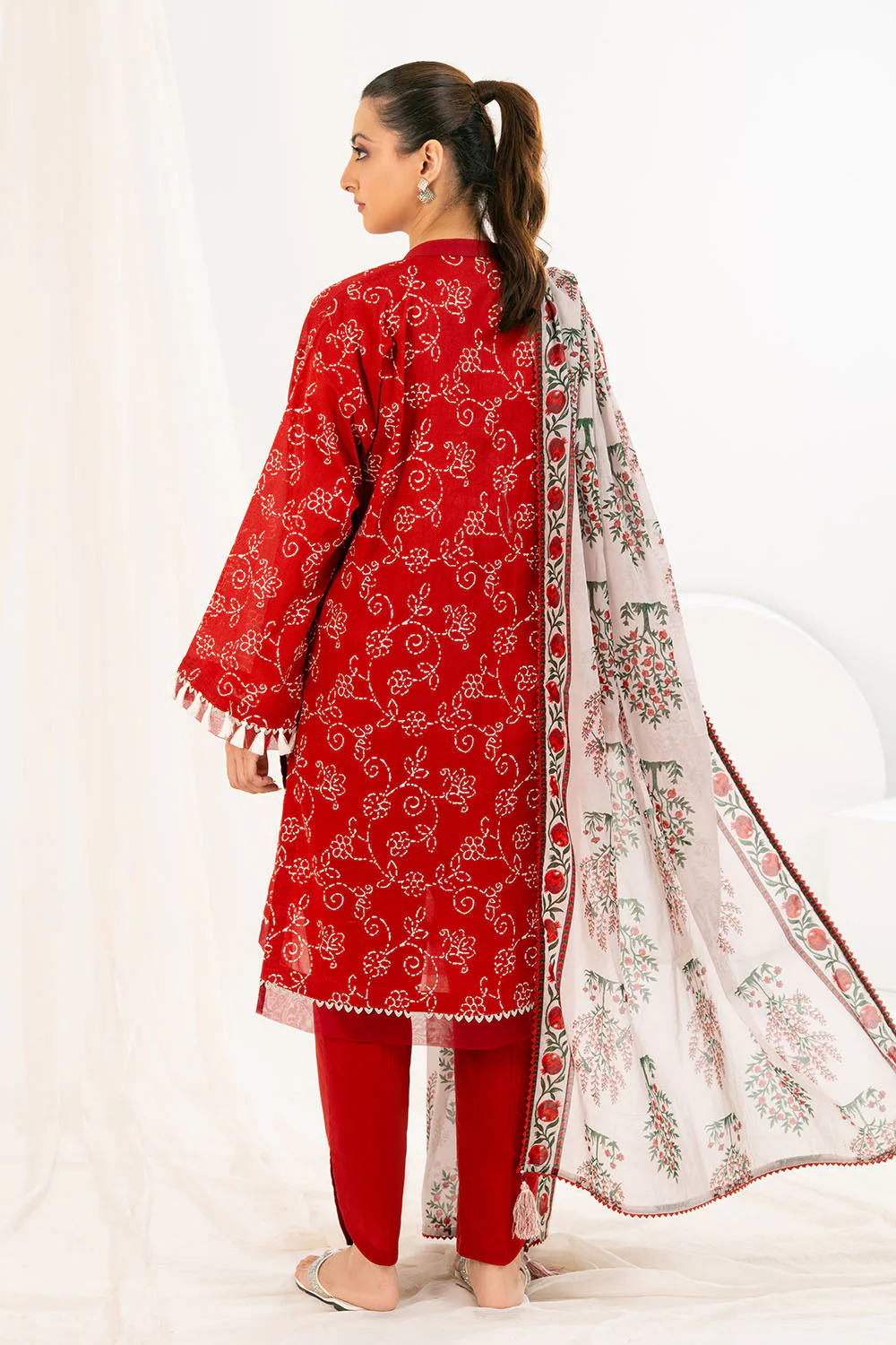 3 Piece Printed Lawn Suit - Image 4