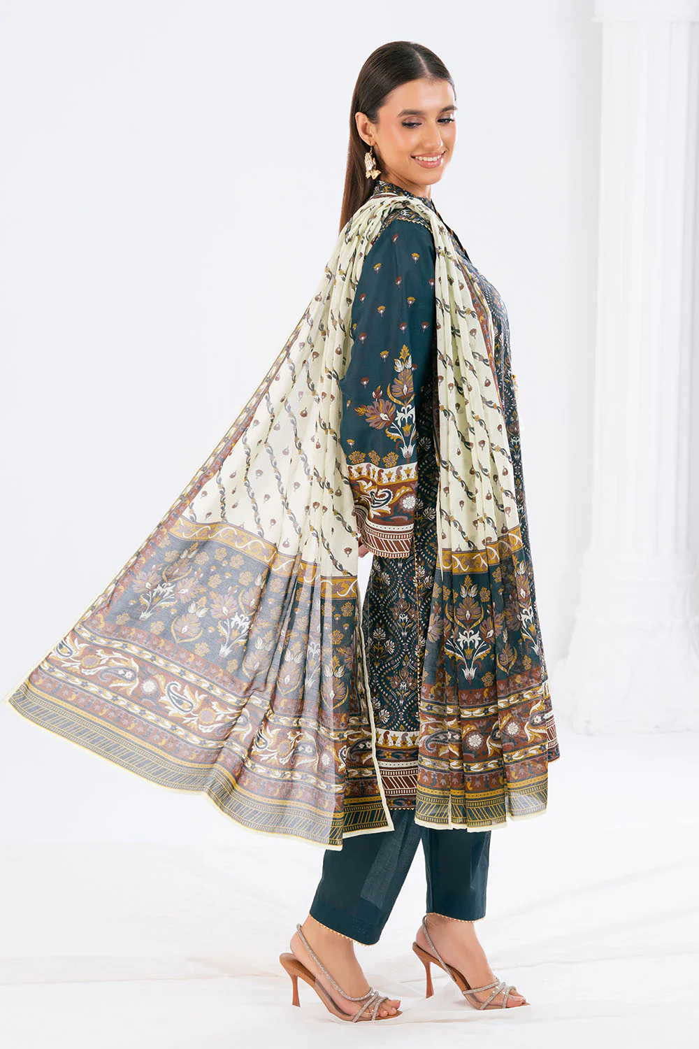 3 Piece Printed Lawn Suit - Image 3