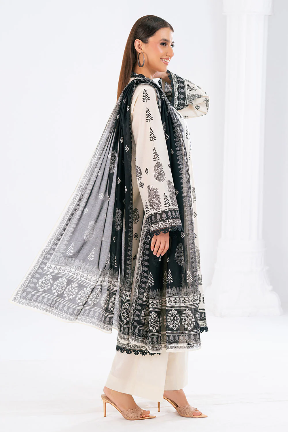 3 Piece Printed Lawn Suit - Image 3