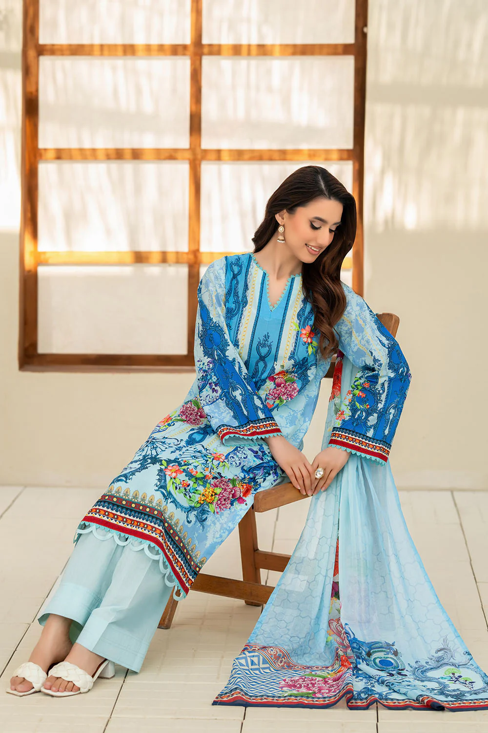 3 Piece Printed Lawn Suit - Image 3