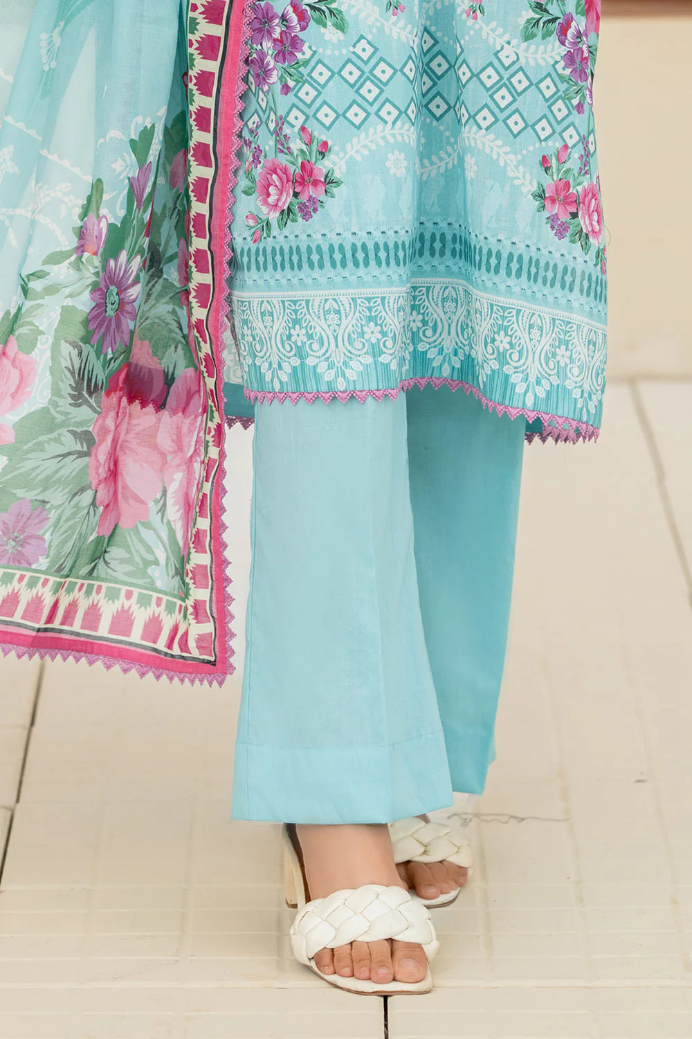 3 Piece Printed Lawn Suit - Image 6