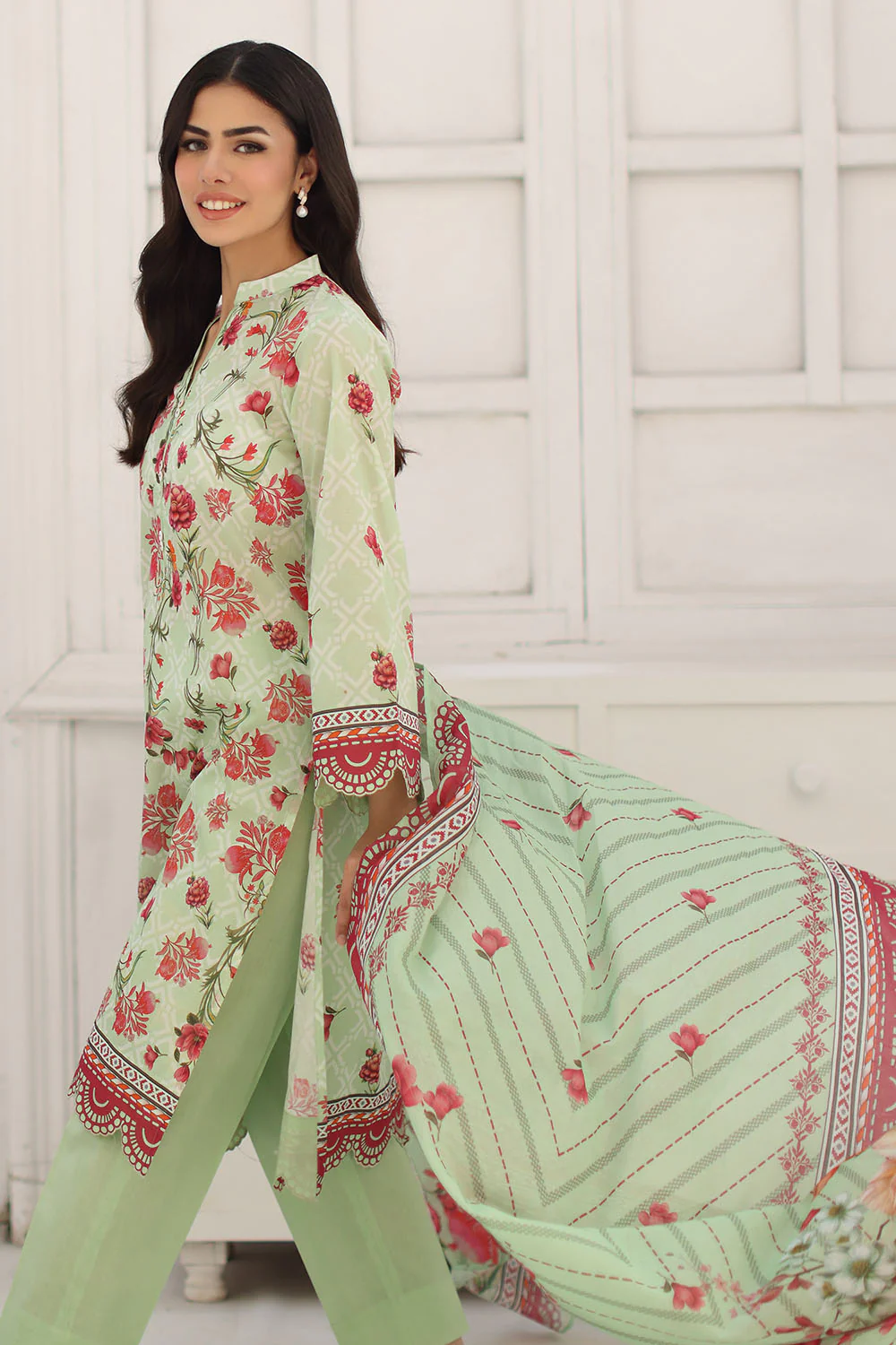 3 Piece Printed Lawn Suit - Image 4