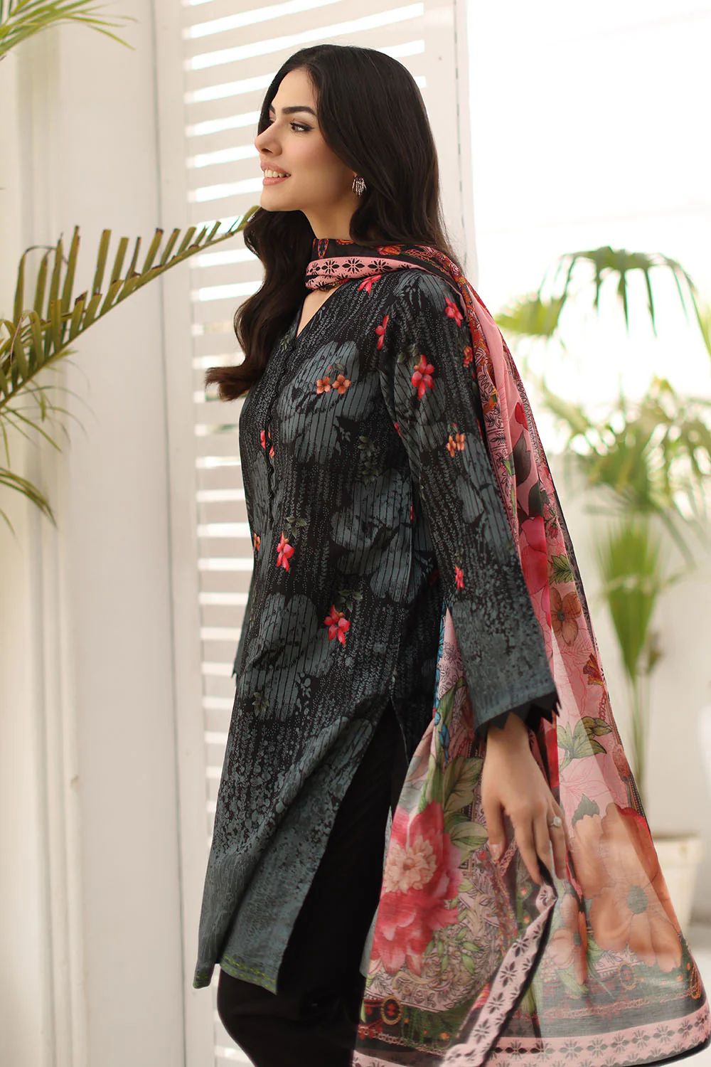 3 Piece Printed Lawn Suit - Image 3