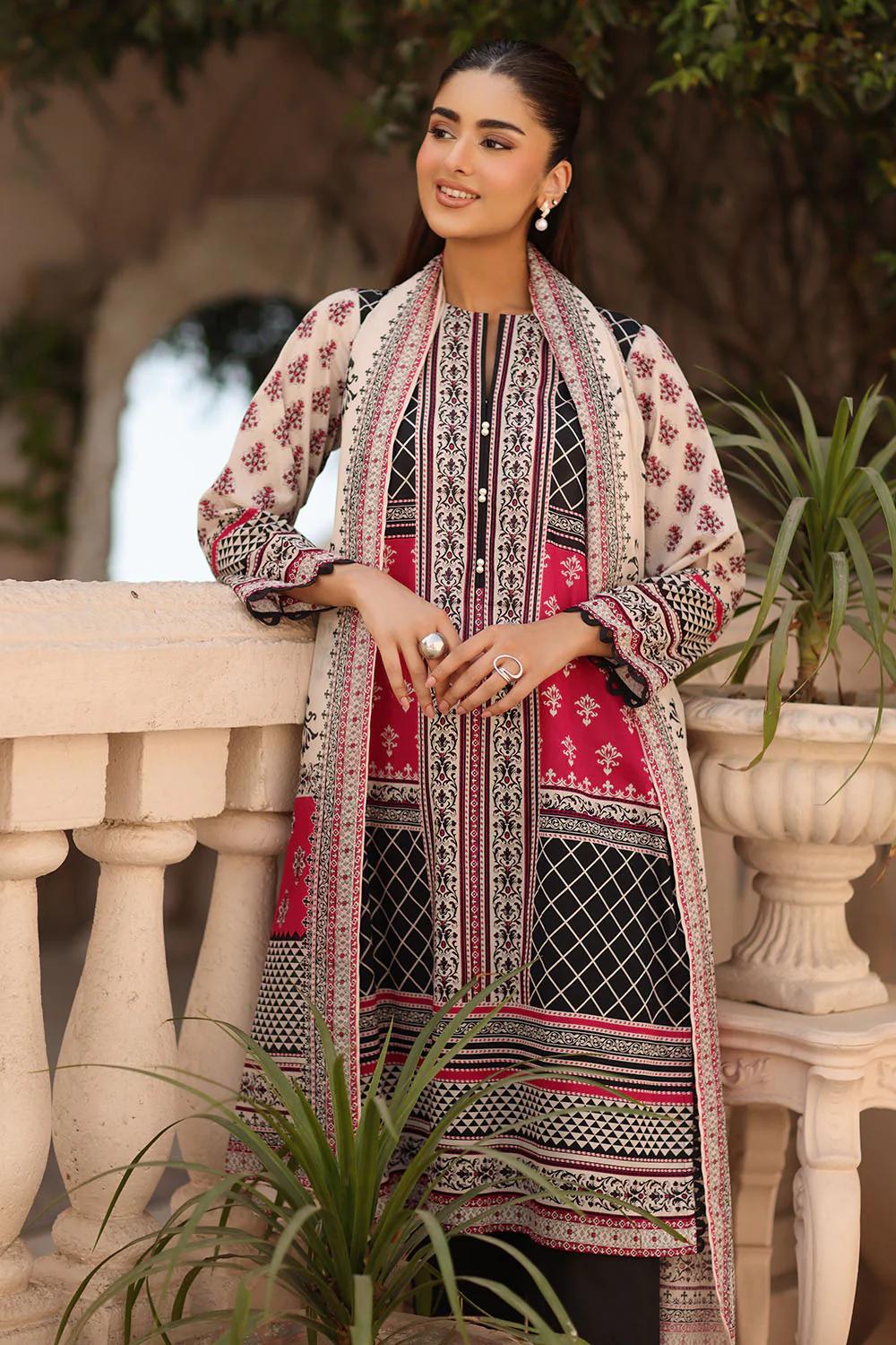 3 Piece Printed Lawn Suit - Image 6