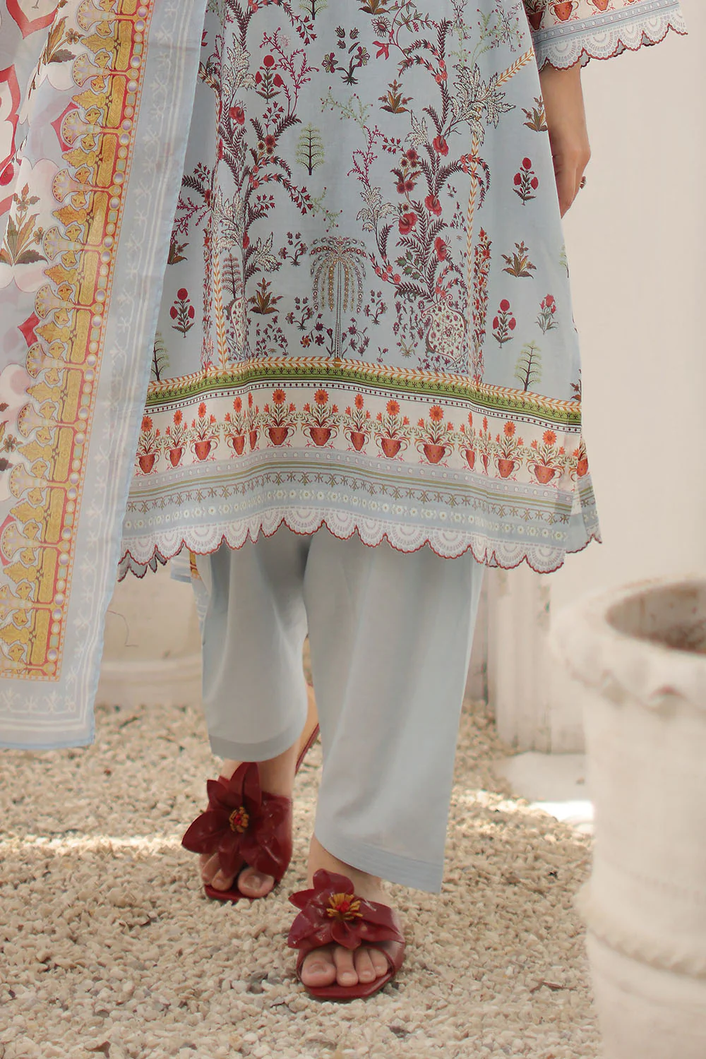 3 Piece Printed Lawn Suit - Image 5