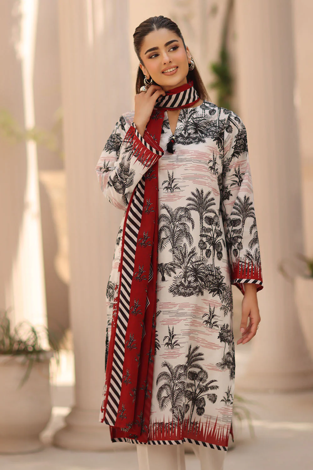 3 Piece Printed Lawn Suit - Image 6