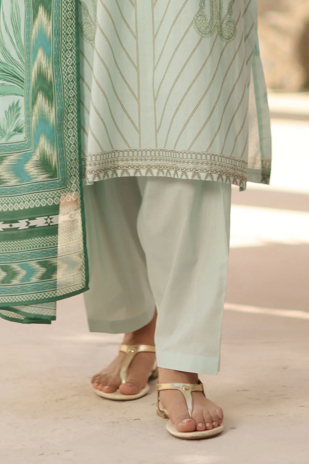 3 Piece Printed Lawn Suit - Image 5