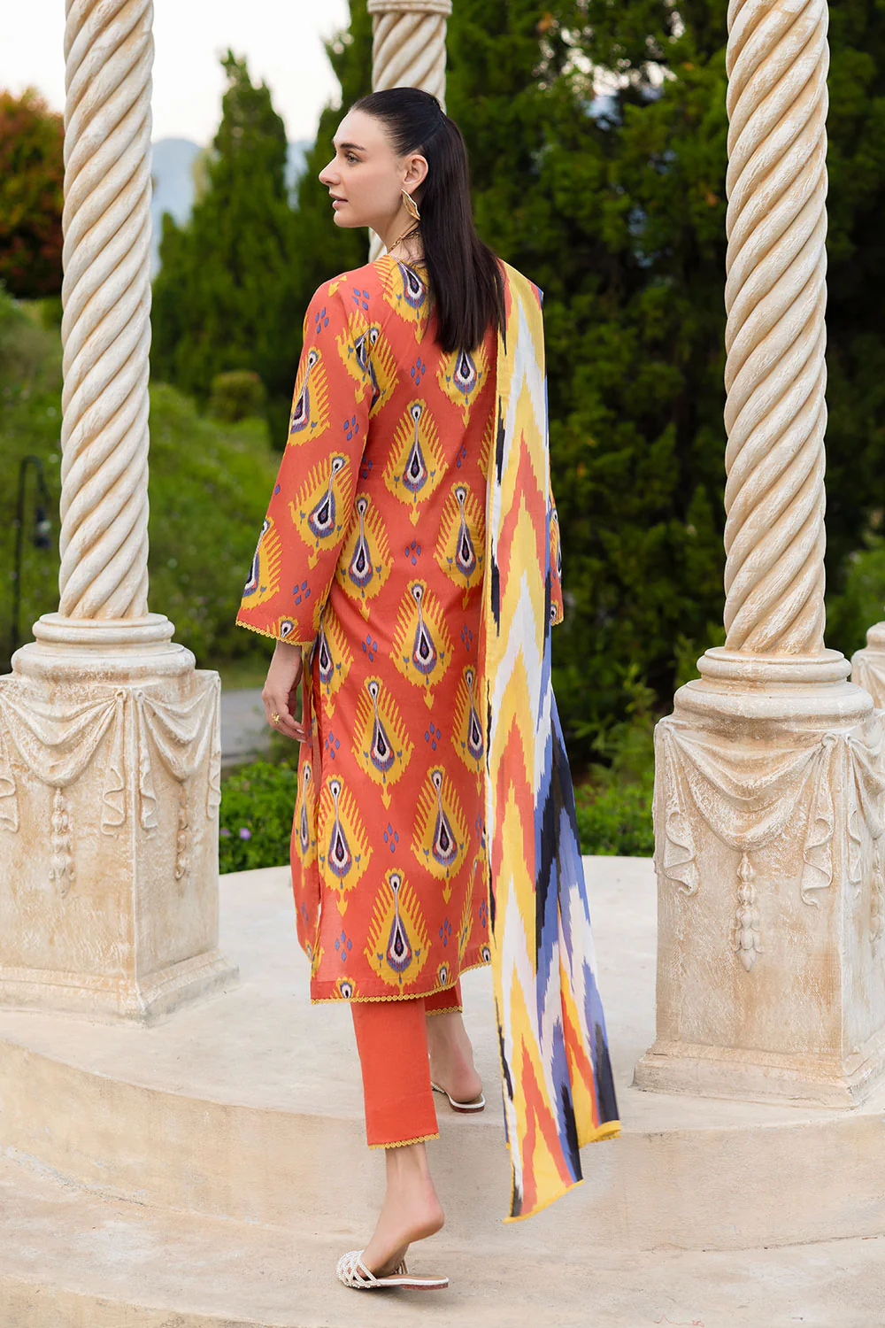 3 PIece Printed Lawn Suit - Image 3