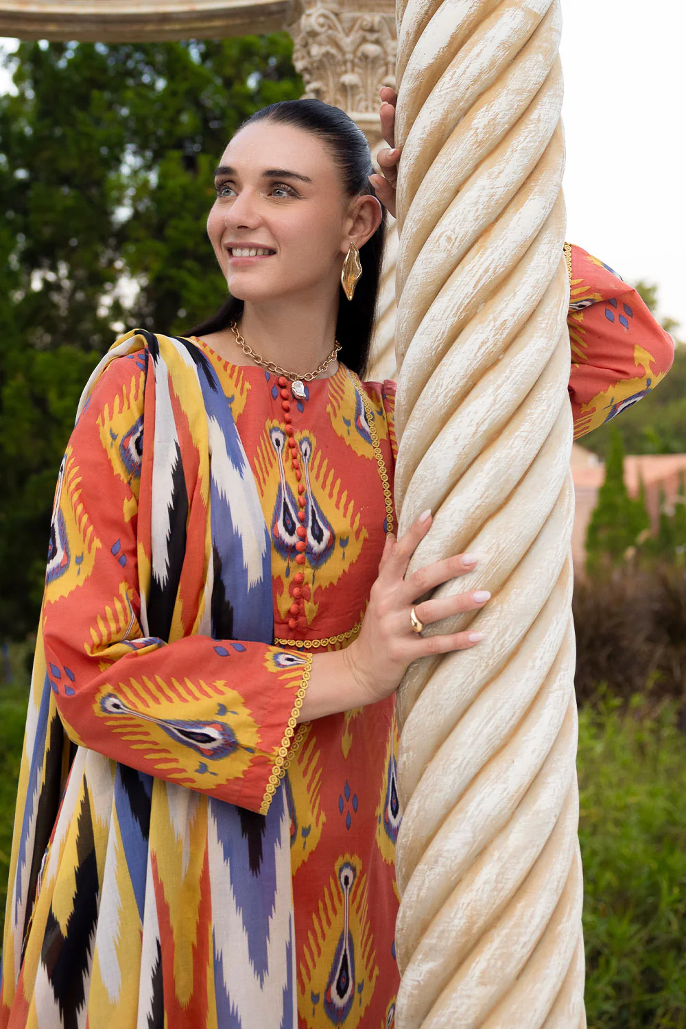 3 PIece Printed Lawn Suit - Image 5